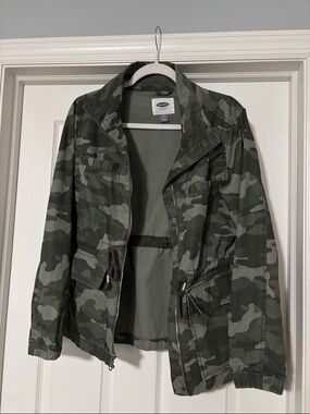 Old Navy Green Camo Jacket Size M EUC